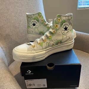 Converse Chuck Taylor All Star Lift Summer Floral size 7.5 US (women)